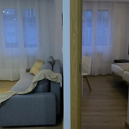 Arias Hotel