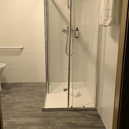 Hotel Arias *