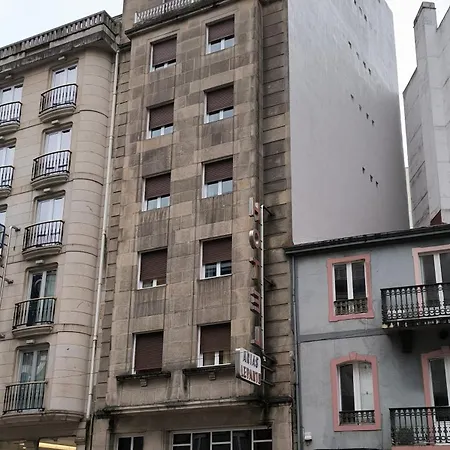 Hotel Arias *