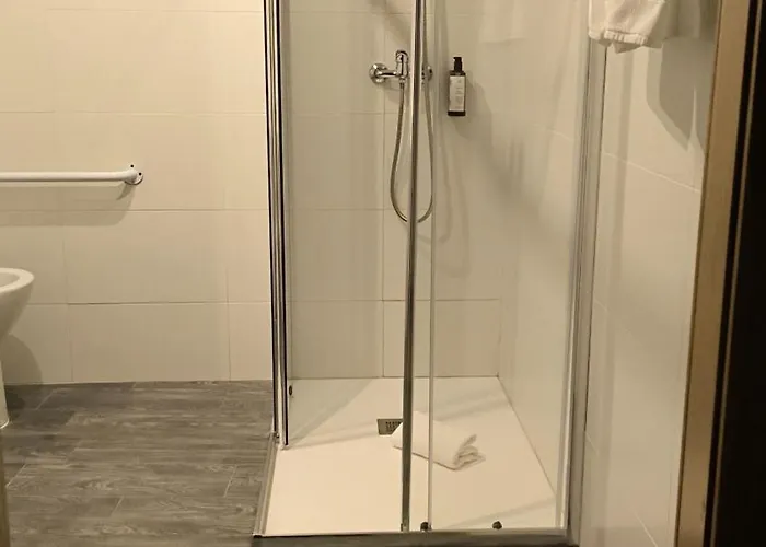 Hotel Arias *