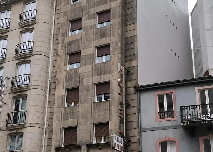 Hotel Arias *